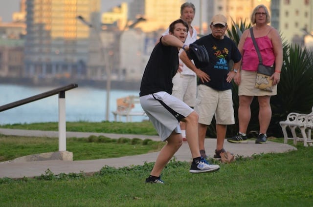 Dodgers Video: Clayton Kershaw Plays Catch In Cuba