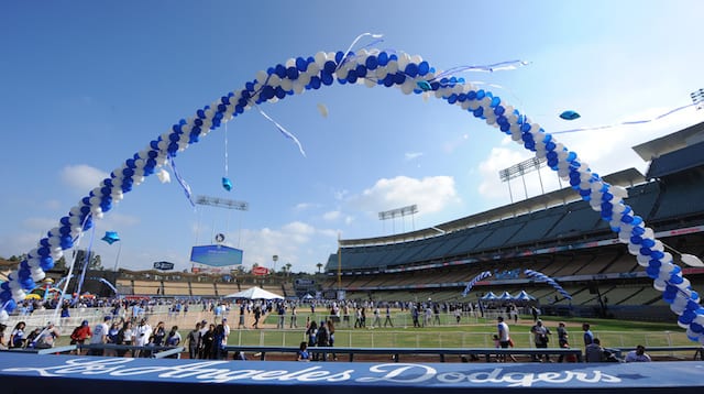 Dodger-stadium-2015-fanfest