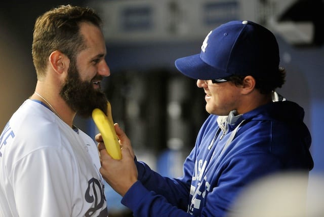 Dodgers Video: Kiké Hernandez Entertains On Mlb Snapchat Day