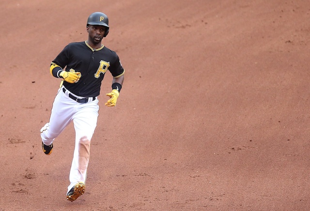 Andrew Mccutchen Carries Pirates To 2nd Consecutive Win Over Dodgers