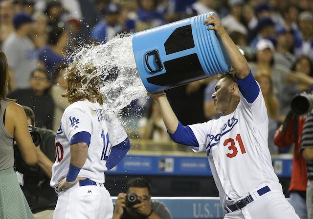 Dodgers Videos: Justin Turner Hits 2 Home Runs And Walk-off Single Against Brewers