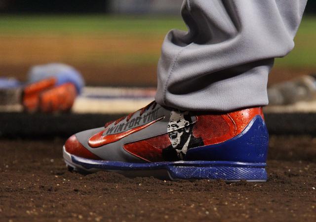 Yasiel-puig-cleats