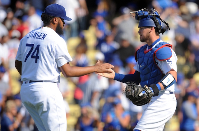 Yasmani-grandal-kenley-jansen-3