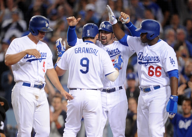 Yasmani Grandal’s Grand Slam Completes Dodgers’ Comeback Victory