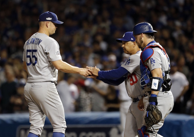 Joe-blanton-yasmani-grandal-dave-roberts