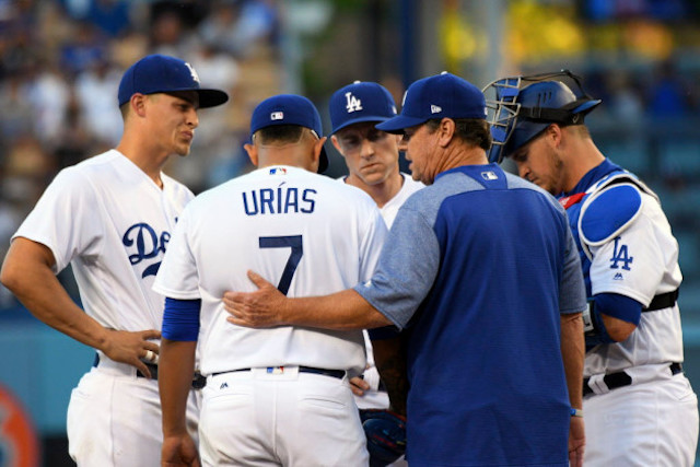 Yasmani-grandal-rick-honeycutt-corey-seager-julio-urias-chase-utley