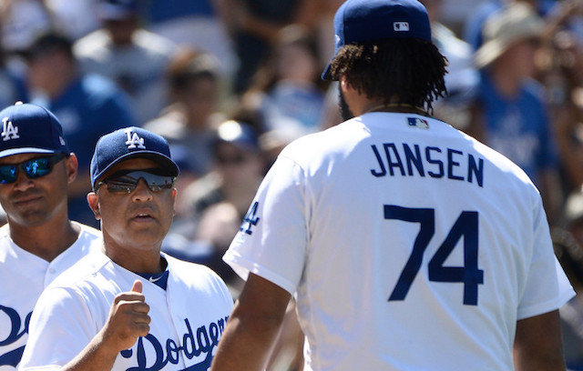 Kenley-jansen-dave-roberts-dodgers-win