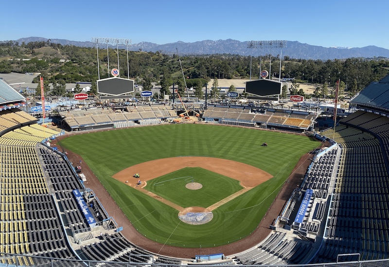 California reabrirá sus estadios a partir de abril con asistencia limitada del público