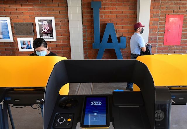 Dodger Stadium, voting center