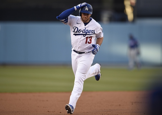 Max Muncy, head tap celebration