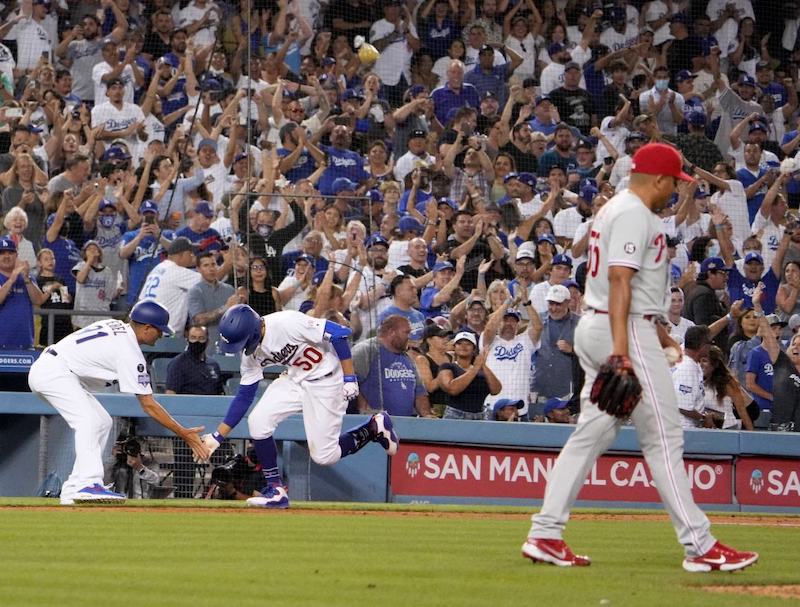 Mookie Betts, Dino Ebel, Dodgers fans