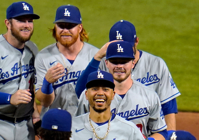 Mookie Betts, Gavin Lux, Max Muncy, Justin Turner, Dodgers win