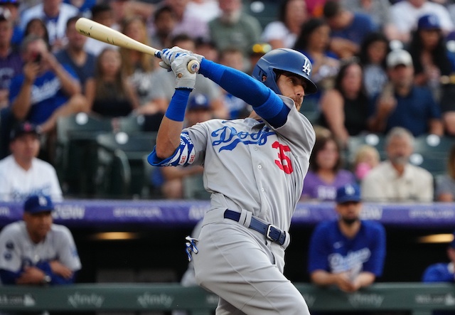 Cody Bellinger, Dave Roberts, Robert Van Scoyoc