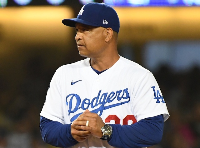 Dave Roberts, pitching change