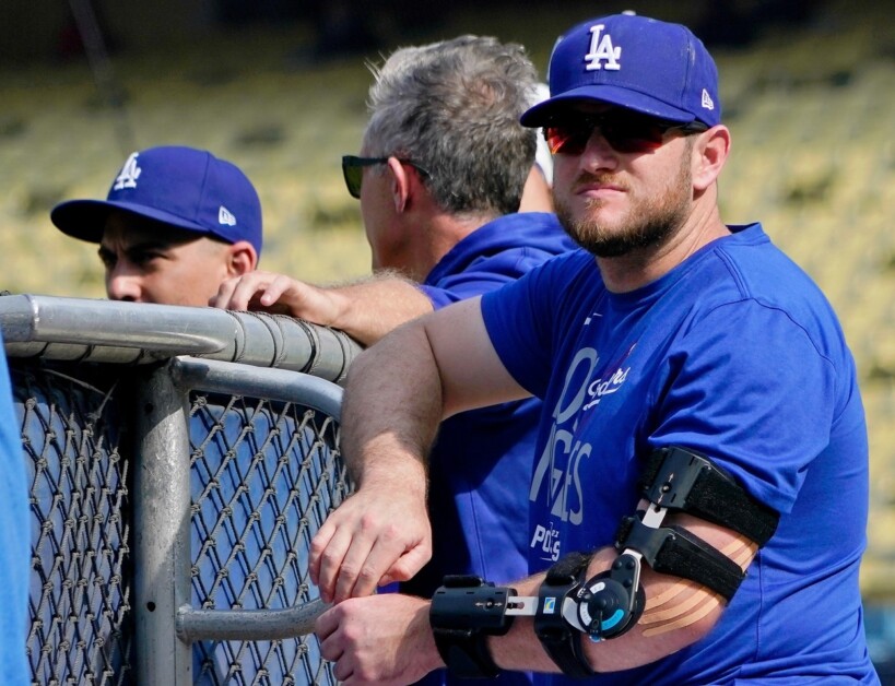 Max Muncy, Dodgers batting practice, 2021 National League Wild Card Game