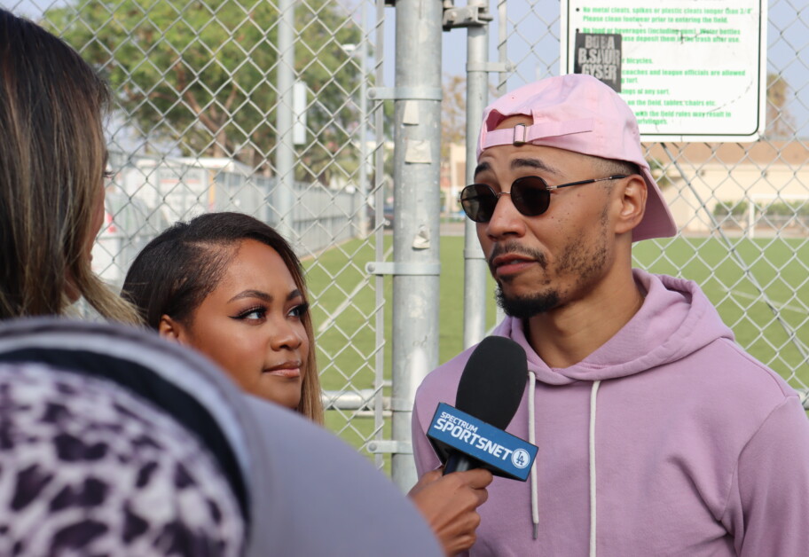 Mookie Betts, Brianna Hammonds, Kirsten Watson, Los Angeles Dodgers Foundation Thanksgiving drive thru