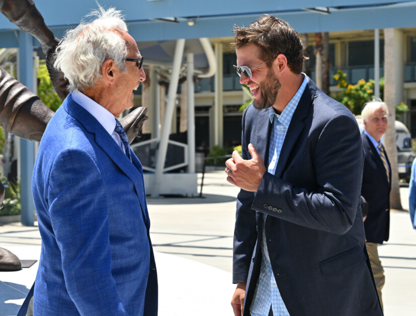 Clayton Kershaw, Sandy Koufax, statue