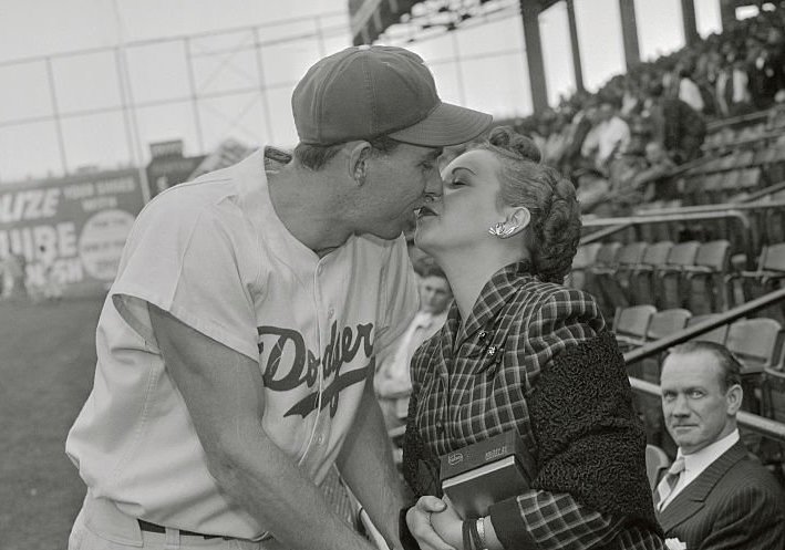 Gil Hodges, Joan Hodges