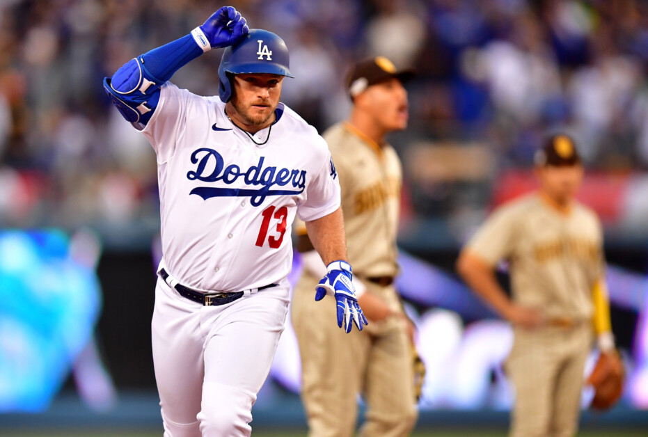 Manny Machado, Max Muncy, head-tap celebration, 2022 NLDS