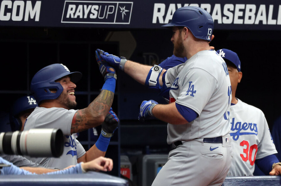 Max Muncy, David Peralta, Dave Roberts