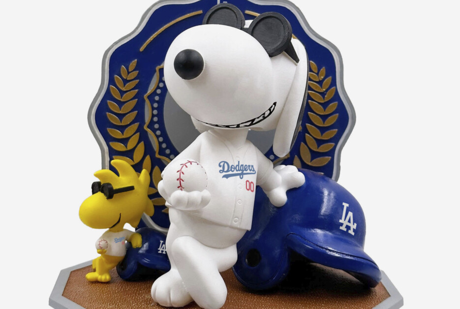 Dodgers bobblehead, Snoopy, Woodstock, Peanuts, FOCO