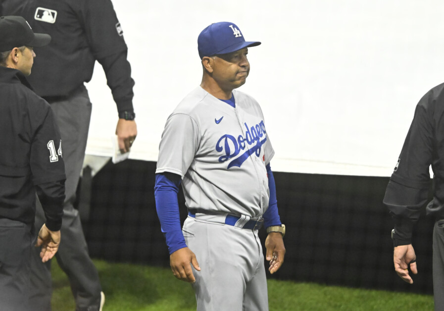 Dave Roberts, rain delay, tarp