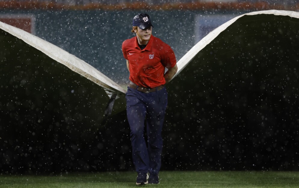 Nationals grounds crew, tarp, rain delay