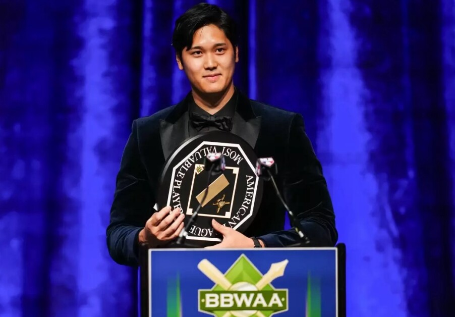 Watch: Shohei Ohtani Thanks Dodgers During 2023 AL MVP Award Speech At ...