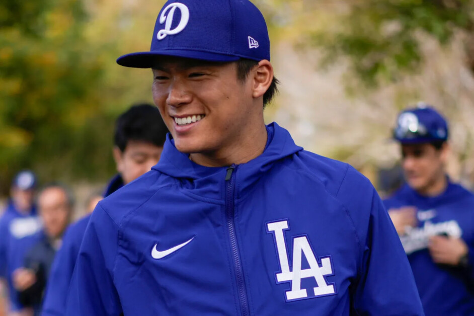 Yoshinobu Yamamoto, Dodgers workout, 2024 Spring Training