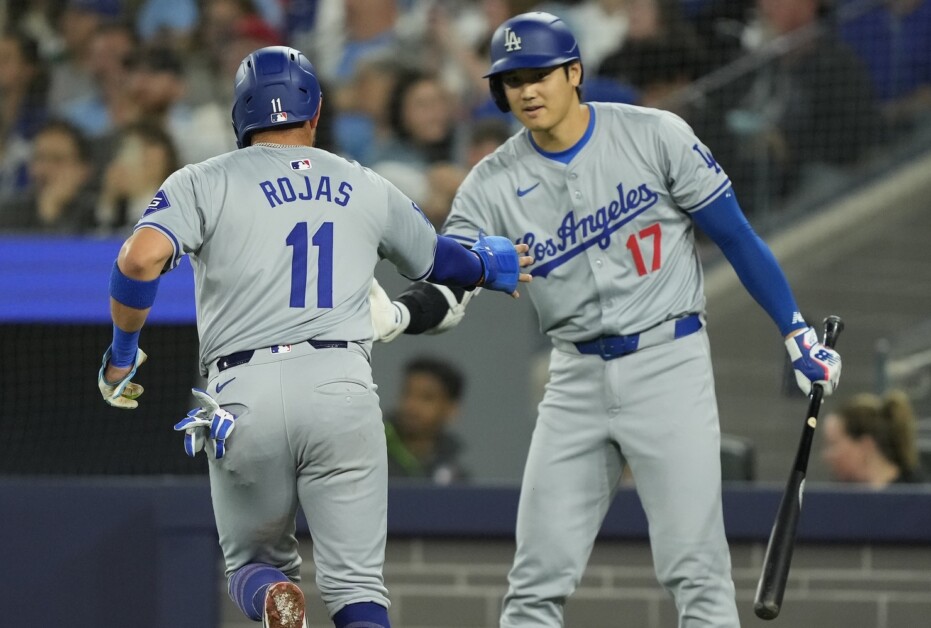 Miguel Rojas defends Shohei Ohtani against criticism