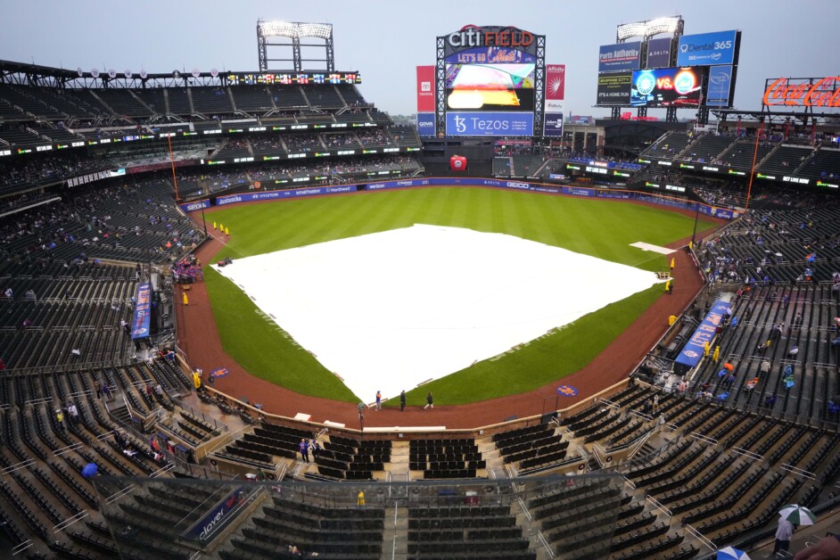 Citi Field overview, Rain Delay, Tarp