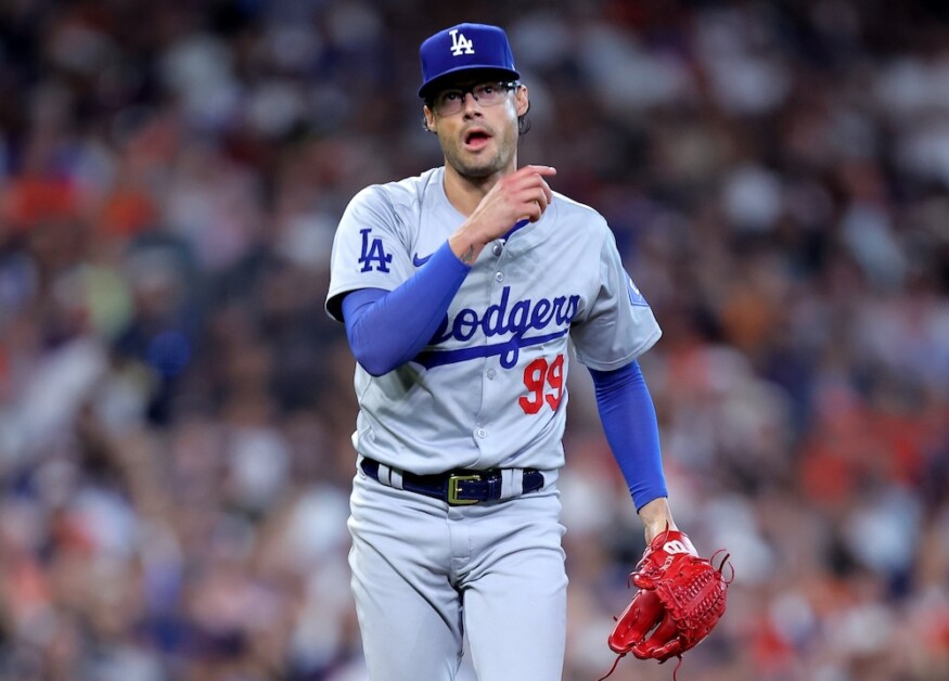 Dodgers Free Agent Joe Kelly Not Retiring