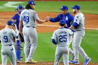 Brusdar Graterol, Dave Roberts, Gavin Lux, Tommy Edman, Max Muncy, Will Smith, pitching change, 2024 World Series