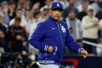 Dave Roberts, mound visit, pitching change, 2024 World Series