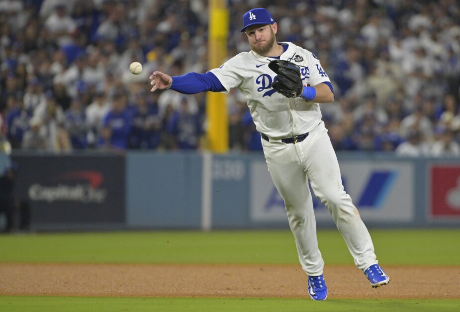 Dodgers GM backs Max Muncy amid Nolan Arenado trade rumors