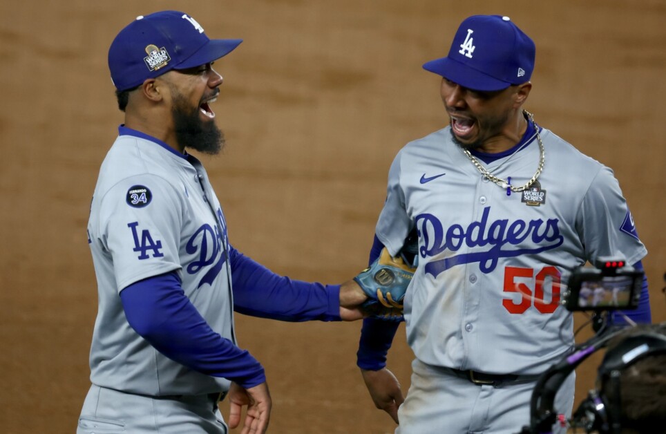 Dodgers World Series Highlights: Freddie Freeman's Home Run, Mookie Betts & Teoscar Hernández Contribute Defensively