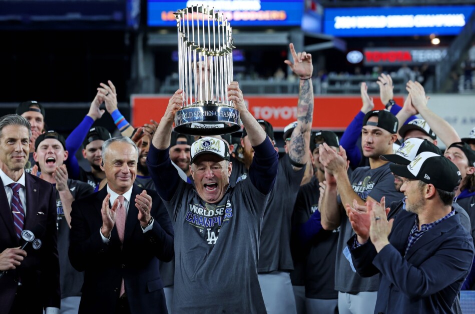 Stan Kasten suggests Dodgers are together on White House visit