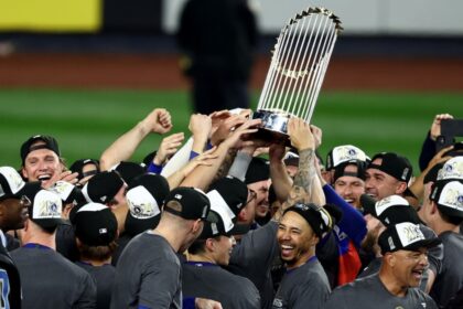 Mookie Betts, Dodgers win, 2024 World Series trophy