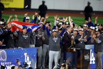 Dave Roberts, Kiké Hernández, Dodgers win, 2024 World Series