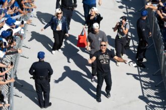 Dave Roberts, Dodgers World Series parade celebration