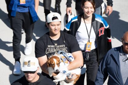 Shohei Ohtani, wife Mamiko Tanaka, Decoy, Decopin, Dodgers World Series parade celebration