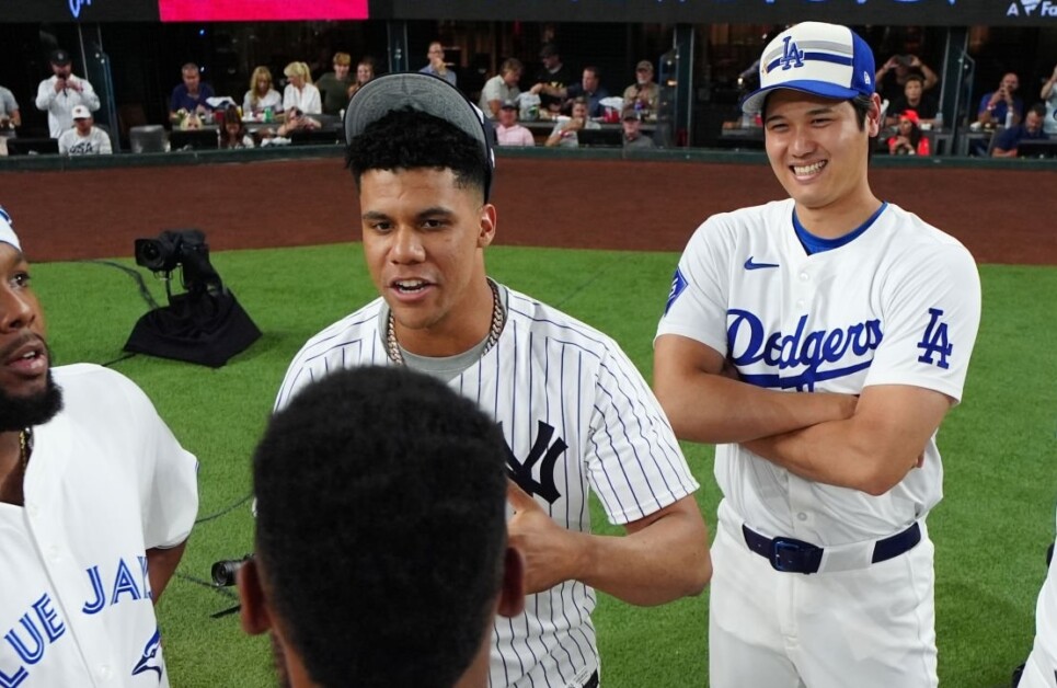 https://dodgerblue.com/wp-content/uploads/2024/12/Juan-Soto-Shohei-Ohtani-Teoscar-Hernandez-2024-Home-Run-Derby.jpg