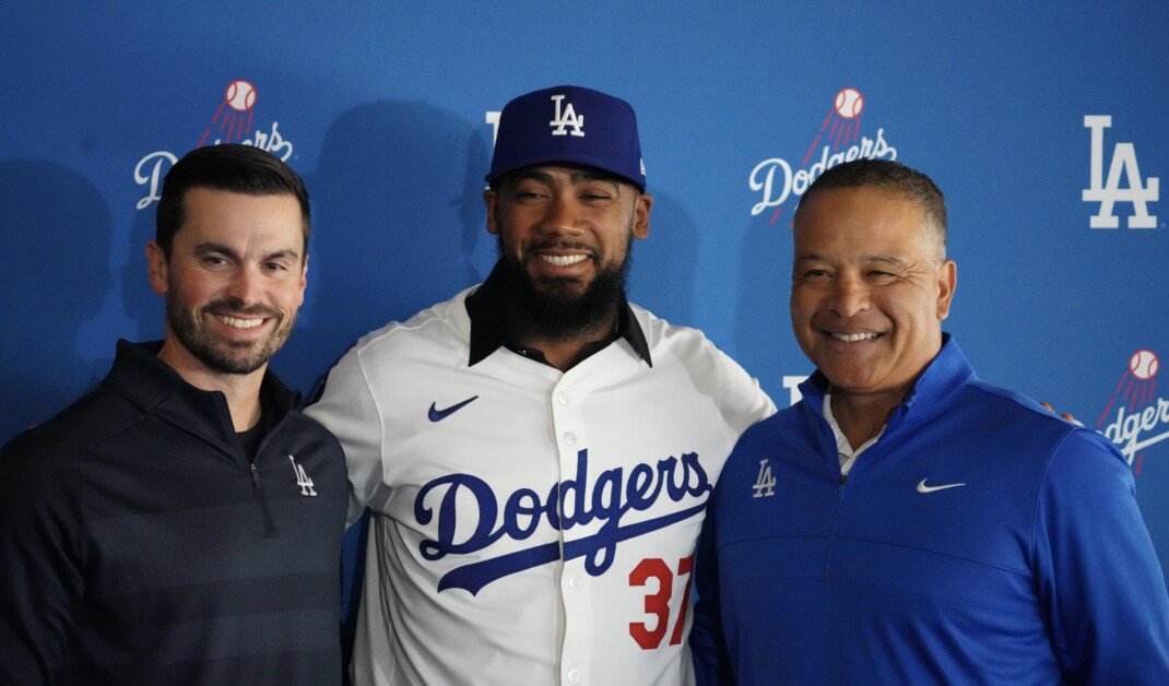 Breaking: Dave Roberts Explains Teoscar Hernandez'S Unexpected Absence! - 9vjgeib