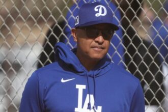 Dave Roberts, 2025 Dodgers Spring Training, Dodgers workout