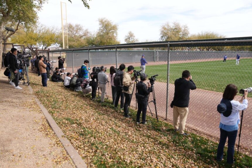 Media, 2025 Dodgers Spring Training, Dodgers workout