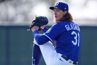 Tyler Glasnow, Dodgers workout, 2025 Dodgers Spring Training