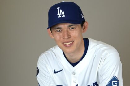 Roki Sasaki, Dodgers photo day, 2025 Spring Training