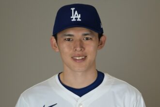 Roki Sasaki, Dodgers photo day, 2025 Spring Training