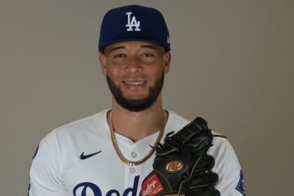 Julian Fernández, 2025 Dodgers Spring Training, photo day