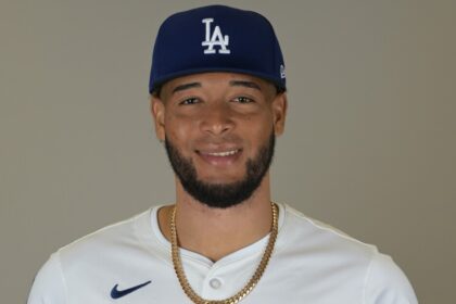 Julian Fernández, 2025 Dodgers Spring Training, photo day